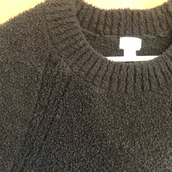 Fuzzy Sweater - Picture 4 of 4